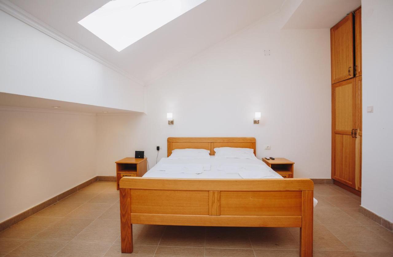 Eco Winery Lipovac Apartments Цетине Экстерьер фото