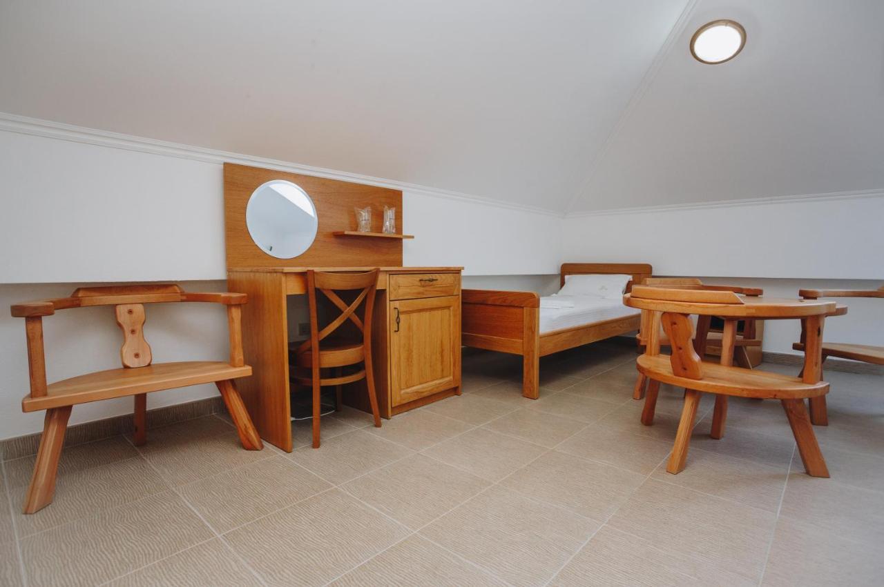 Eco Winery Lipovac Apartments Цетине Экстерьер фото