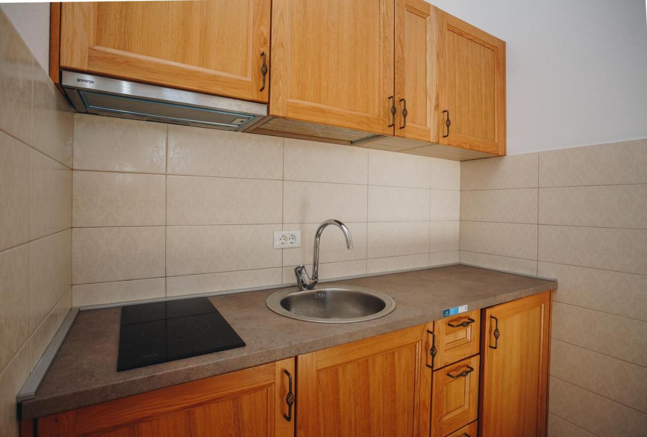 Eco Winery Lipovac Apartments Цетине Экстерьер фото
