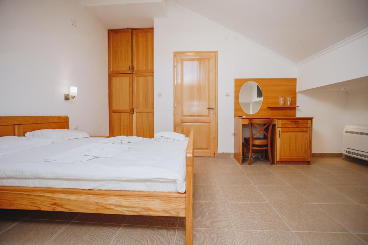 Eco Winery Lipovac Apartments Цетине Экстерьер фото