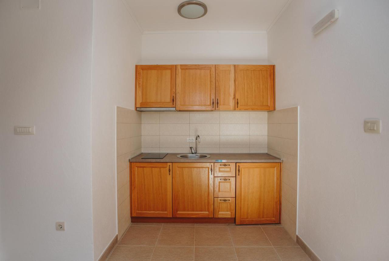 Eco Winery Lipovac Apartments Цетине Экстерьер фото